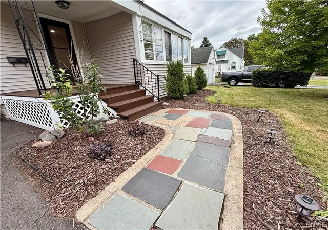 Photo 3 of Sale Pending at 202 Danbury Dr, Camillus, NY 13219 | MLS# S1710092 | Listing updated on 2026-09-01