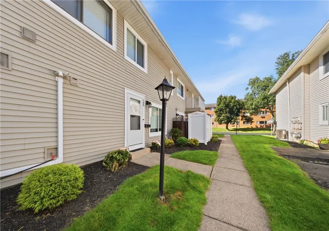 Photo 2 of Sale Pending at 560 Eastbrooke Ln, Brighton, NY 14618 | MLS# R1709786 | Listing updated on 2026-09-01