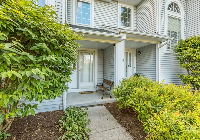Photo 4 of Sale Pending at 23 Cedarview, Perinton, NY 14450 | MLS# R1708104 | Listing updated on 2026-09-02