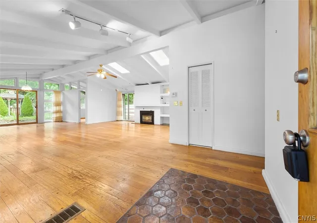 Photo 3 of Sale Pending at 100 Sherbrooke Rd, Manlius, NY 13104 | MLS# S1709742 | Listing updated on 2026-09-12