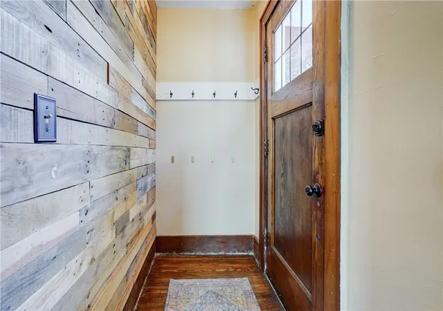 Photo 3 of Sale Pending at 152 Colonial Rd, Rochester, NY 14609 | MLS# R1708744 | Listing updated on 2026-09-14