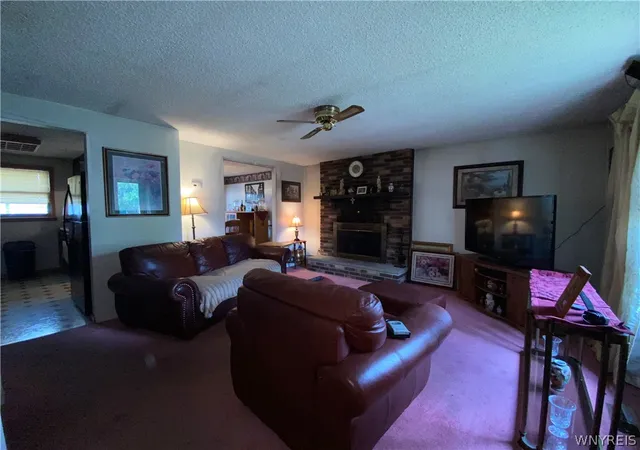Photo 4 of Single family home for sale at 4040 Towers Pl, Hamburg, NY 14075 | MLS# B1708971 | Listing updated on 2026-09-07