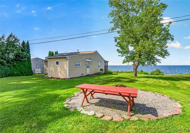 Single family home for sale at 11153 Peters Ln, Yates, NY 14098 | MLS# B1710313