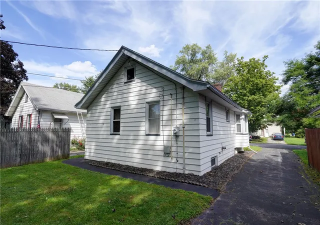 Photo 2 of Sale Pending at 259 Dorstone Rd, Gates, NY 14624 | MLS# R1708099 | Listing updated on 2026-09-02