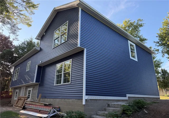 Photo 4 of Single family home for sale at 95 Highview Dr, Irondequoit, NY 14609 | MLS# R1708190 | Listing updated on 2026-08-31