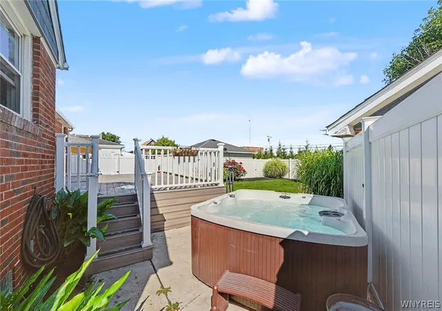 Photo 3 of Single family home for sale at 32 Hamilton Ave, Lackawanna, NY 14218 | MLS# B1709761 | Listing updated on 2026-09-12