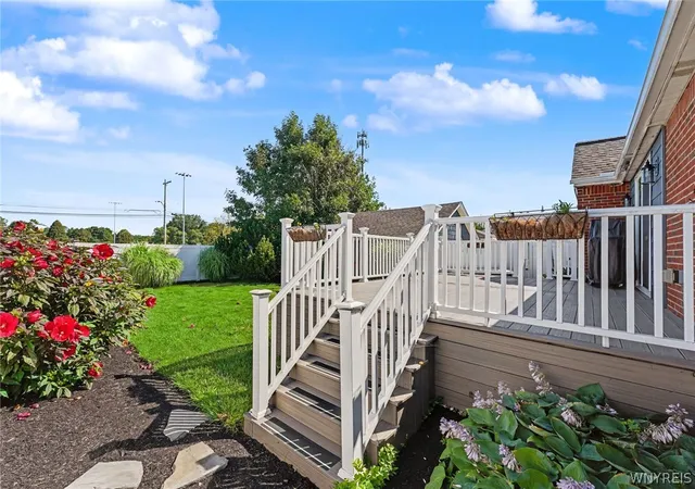 Photo 4 of Single family home for sale at 32 Hamilton Ave, Lackawanna, NY 14218 | MLS# B1709761 | Listing updated on 2026-09-12