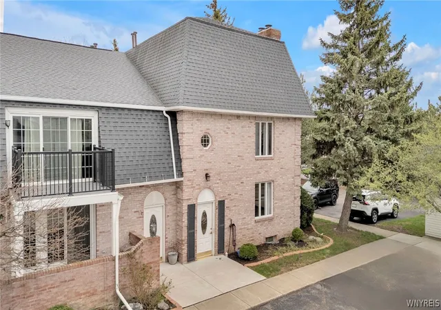 Photo 1 of Sale Pending at 4585 Chestnut Ridge Rd #11, Amherst, NY 14228 | MLS# B1710485 | Listing updated on 2026-09-09