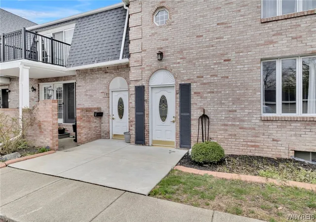 Photo 3 of Sale Pending at 4585 Chestnut Ridge Rd #11, Amherst, NY 14228 | MLS# B1710485 | Listing updated on 2026-09-09