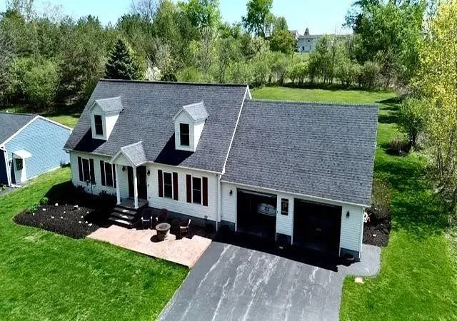 Photo 2 of Single family home for sale at 20 Bowen St, Auburn, NY 13021 | MLS# R1710421 | Listing updated on 2026-08-27