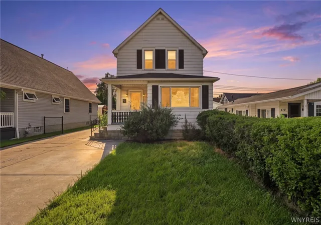 Photo 2 of Single family home for sale at 414 Niagara Falls Blvd, Tonawanda, NY 14223 | MLS# B1709977 | Listing updated on 2026-09-11