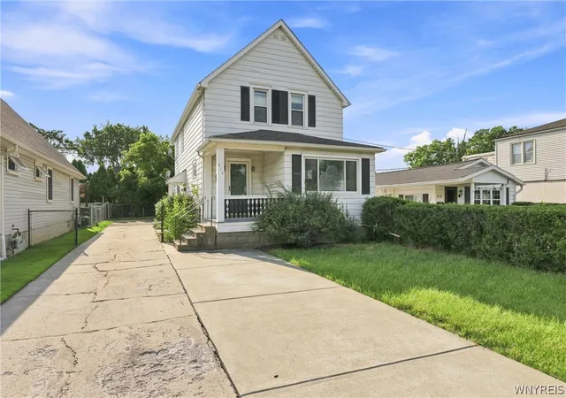 Photo 3 of Single family home for sale at 414 Niagara Falls Blvd, Tonawanda, NY 14223 | MLS# B1709977 | Listing updated on 2026-09-11