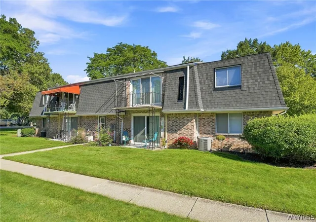 Photo 3 of Condo for sale at 136 Foxberry Dr #A, Amherst, NY 14068 | MLS# B1710318 | Listing updated on 2026-08-29