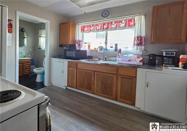 Photo 4 of Multi family home for sale at 21 Terrace Pl, Jamestown, NY 14701 | MLS# R1710288 | Listing updated on 2026-09-09