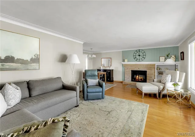 Photo 3 of Sale Pending at 4207 Susan Dr, Clarence, NY 14221 | MLS# B1710471 | Listing updated on 2026-09-06