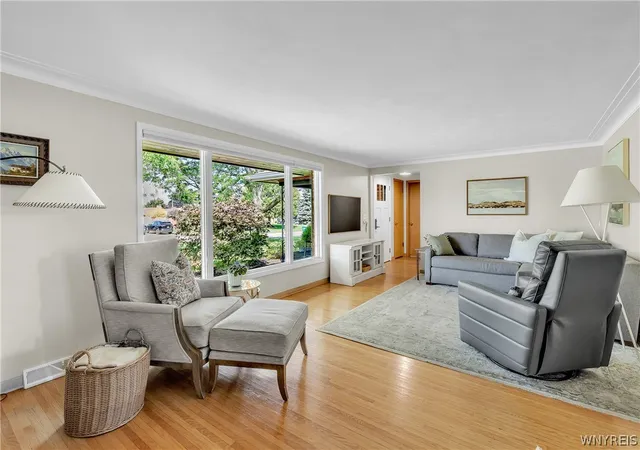 Photo 3 of Sale Pending at 4207 Susan Dr, Clarence, NY 14221 | MLS# B1710471 | Listing updated on 2026-09-06