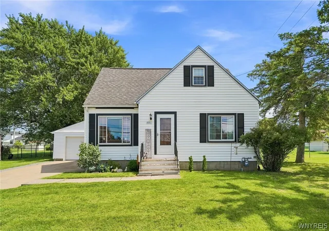 Photo 2 of Sale Pending at 401 Borden Rd, Cheektowaga, NY 14224 | MLS# B1710102 | Listing updated on 2026-09-05