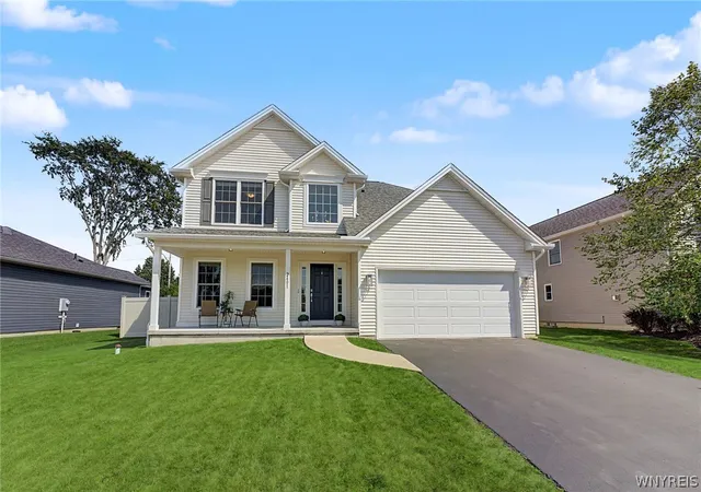 Photo 1 of Sale Pending at 2401 Hobblebush Ln, Hamburg, NY 14085 | MLS# B1710355 | Listing updated on 2026-09-06