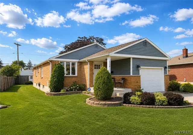 Photo 1 of Sale Pending at 134 Woodcrest Dr, Amherst, NY 14226 | MLS# B1710568 | Listing updated on 2026-09-01