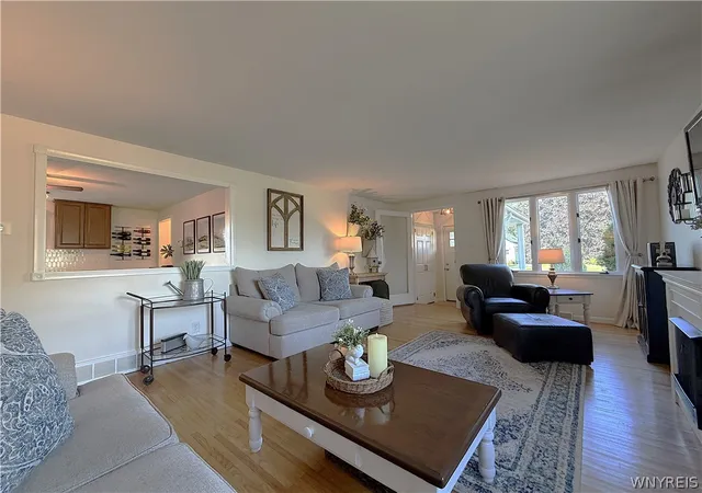 Photo 2 of Sale Pending at 134 Woodcrest Dr, Amherst, NY 14226 | MLS# B1710568 | Listing updated on 2026-09-01