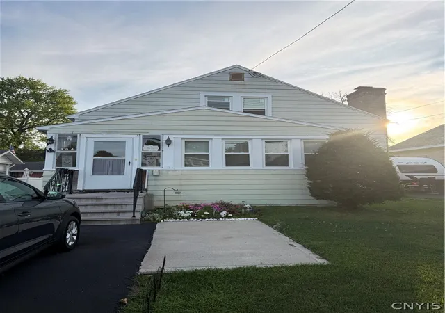 Photo 1 of Sale Pending at 104 Roxford Rd S, Salina, NY 13208 | MLS# S1709272 | Listing updated on 2026-09-09