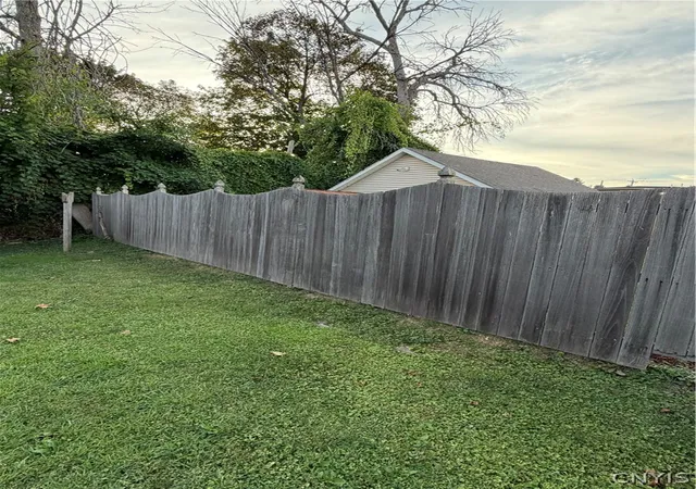 Photo 3 of Sale Pending at 104 Roxford Rd S, Salina, NY 13208 | MLS# S1709272 | Listing updated on 2026-09-09
