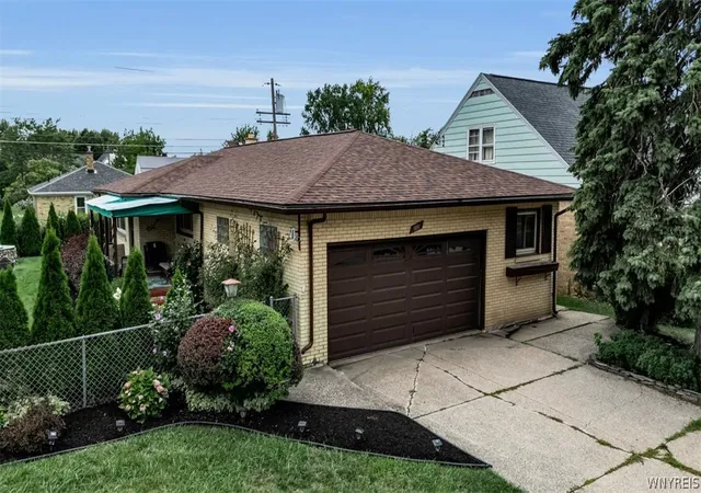Photo 1 of Sale Pending at 115 Avery Pl, Cheektowaga, NY 14225 | MLS# B1710299 | Listing updated on 2026-09-10