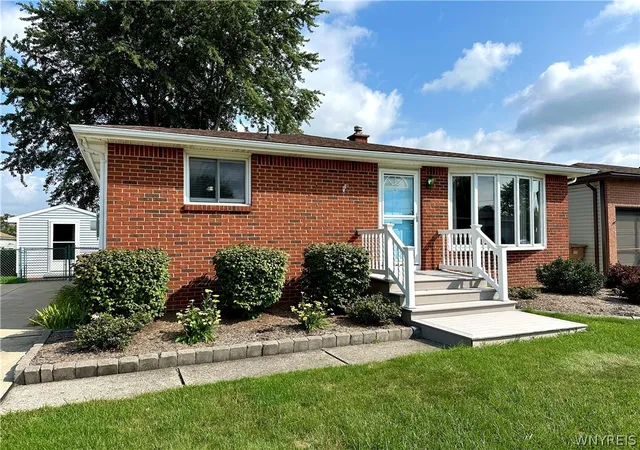 Photo 1 of Sale Pending at 104 Castlewood Dr, Cheektowaga, NY 14227 | MLS# B1709851 | Listing updated on 2026-09-10