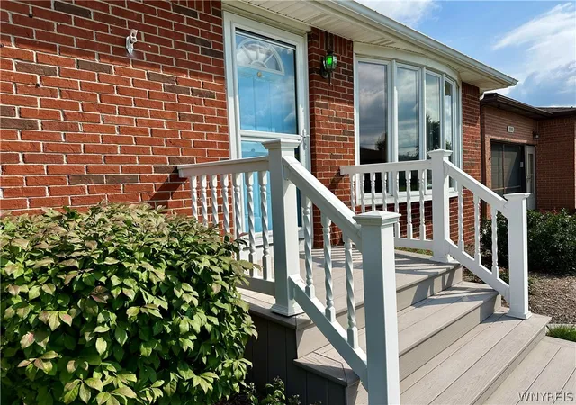 Photo 3 of Sale Pending at 104 Castlewood Dr, Cheektowaga, NY 14227 | MLS# B1709851 | Listing updated on 2026-09-10