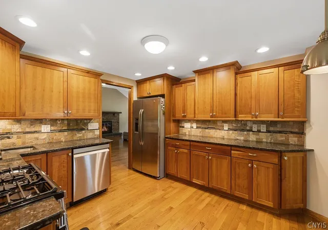 Photo 4 of Sale Pending at 3239 Far Reach Dr, Lysander, NY 13027 | MLS# S1710599 | Listing updated on 2026-08-31