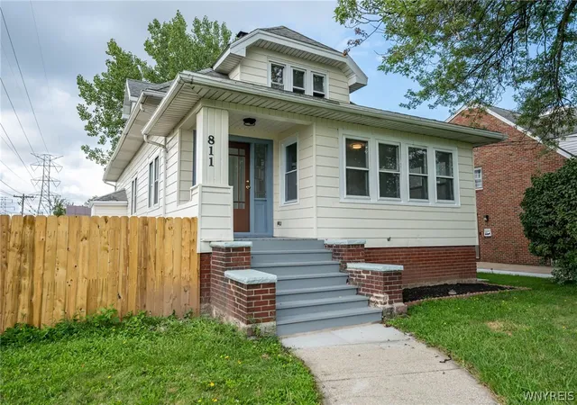 Photo 1 of Single family home for sale at 811 Cleveland Dr, Cheektowaga, NY 14225 | MLS# B1709740 | Listing updated on 2026-09-02