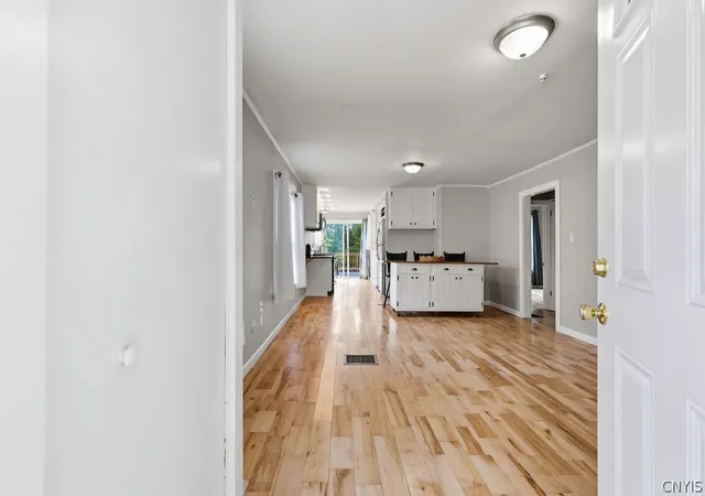 Photo 3 of Single family home for sale at 219 Garden City Dr, Salina, NY 13211 | MLS# S1705982 | Listing updated on 2026-09-11