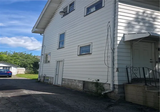 Photo 3 of Single family home for sale at 134 Oneida St, Rochester, NY 14621 | MLS# R1710106 | Listing updated on 2026-09-13