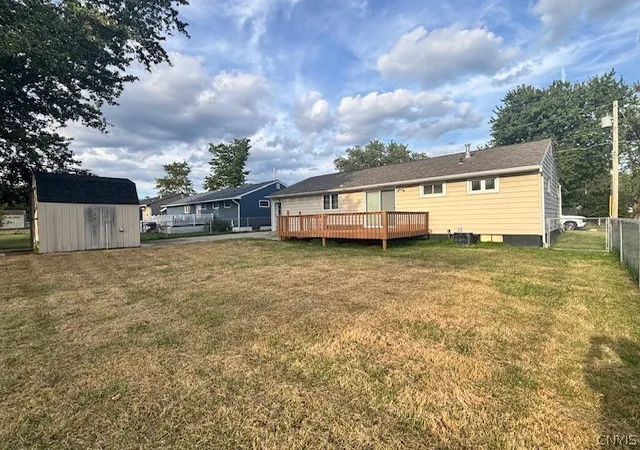 Photo 3 of Sale Pending at 124 Marian Dr, Salina, NY 13211 | MLS# S1710416 | Listing updated on 2026-09-10