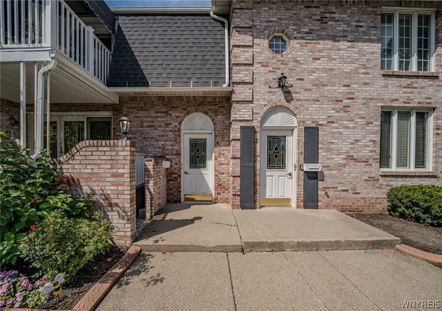 Photo 2 of Condo for sale at 4593 Chestnut Ridge Rd #4, Amherst, NY 14228 | MLS# B1710412 | Listing updated on 2026-09-12