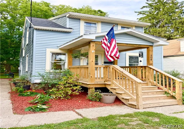 Photo 3 of Sale Pending at 204 W Roswell Ave, Onondaga, NY 13120 | MLS# S1704600 | Listing updated on 2026-09-02