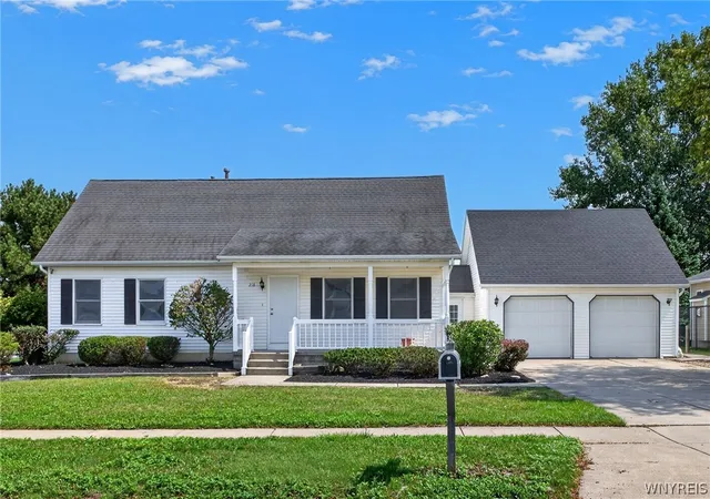 Photo 3 of Single family home for sale at 218 Summit Ave, West Seneca, NY 14224 | MLS# B1709416 | Listing updated on 2026-09-06
