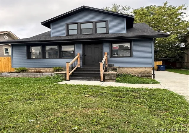 Photo 3 of Single family home for sale at 685 Abbott Rd, Buffalo, NY 14220 | MLS# B1710414 | Listing updated on 2026-08-28