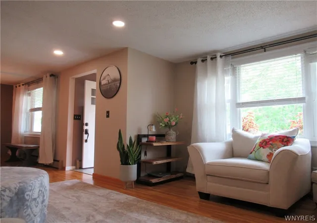 Photo 3 of Sale Pending at 6 Madaline Ln, Cheektowaga, NY 14043 | MLS# B1708399 | Listing updated on 2026-09-08
