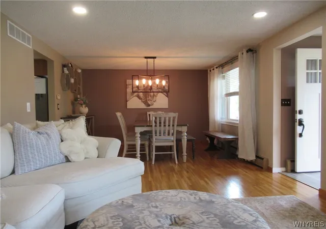 Photo 4 of Sale Pending at 6 Madaline Ln, Cheektowaga, NY 14043 | MLS# B1708399 | Listing updated on 2026-09-08