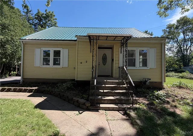 Single family home for sale at 411 S Willow St, Oneida, NY 13421 | MLS# S1710400