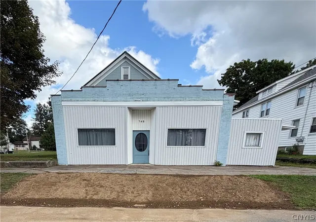 Photo 1 of Single family home for sale at 748 W Dominick St, Rome, NY 13440 | MLS# S1710690 | Listing updated on 2026-09-14