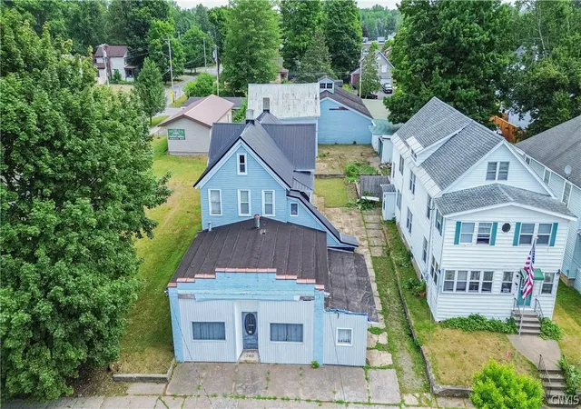 Photo 3 of Single family home for sale at 748 W Dominick St, Rome, NY 13440 | MLS# S1710690 | Listing updated on 2026-09-14