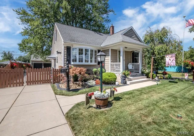 Photo 1 of Sale Pending at 102 Glenhurst Rd, Tonawanda, NY 14150 | MLS# B1710211 | Listing updated on 2026-09-24