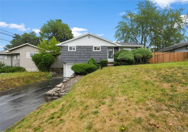Photo 4 of Sale Pending at 491 Audubon Pkwy, Syracuse, NY 13224 | MLS# S1710701 | Listing updated on 2026-09-06