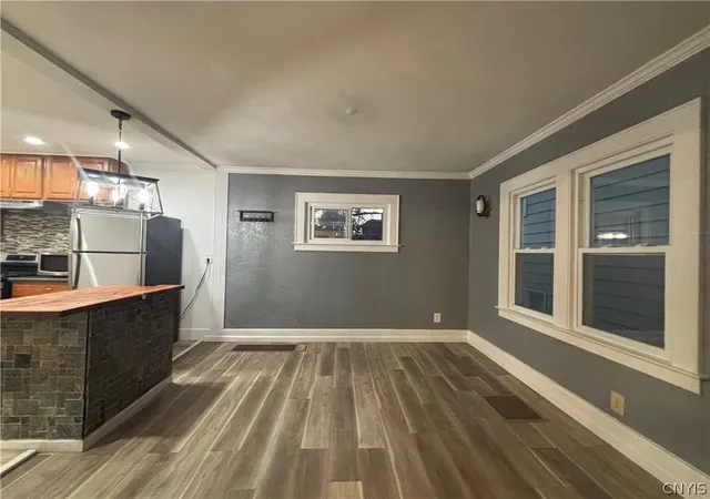 Photo 3 of Single family home for sale at 252 Markland Ave, Syracuse, NY 13207 | MLS# S1710629 | Listing updated on 2026-09-11