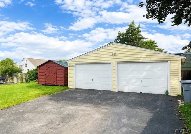 Photo 2 of Single family home for sale at 259 Stuart St, Watertown City, NY 13601 | MLS# S1710808 | Listing updated on 2026-09-06