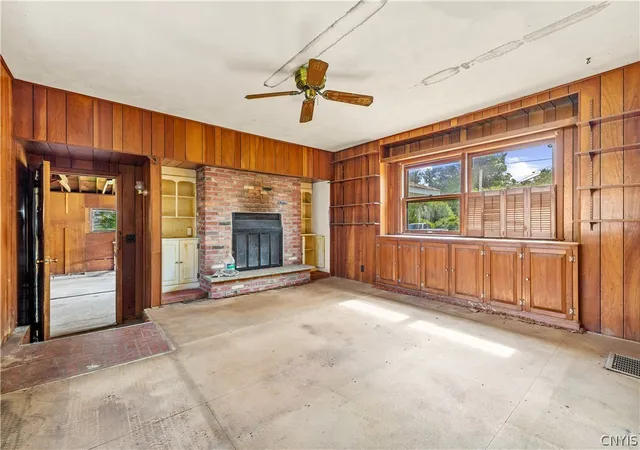 Photo 4 of Single family home for sale at 900 W Bloomfield St, Rome, NY 13440 | MLS# S1710521 | Listing updated on 2026-08-28