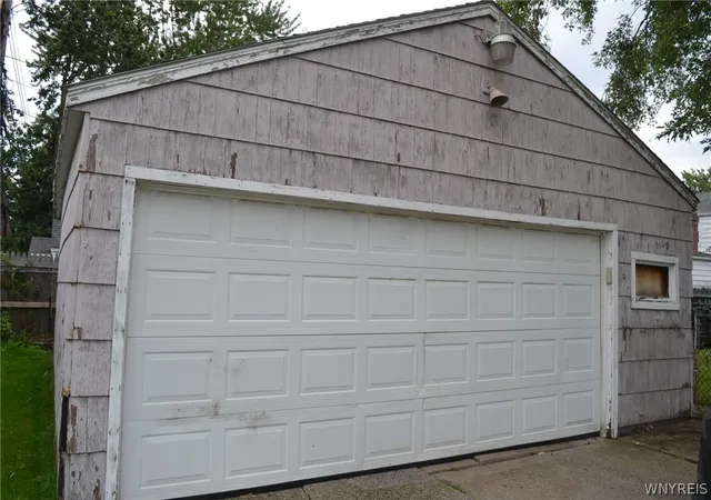 Photo 3 of Single family home for sale at 316 Oakvale Blvd, Tonawanda, NY 14223 | MLS# B1710827 | Listing updated on 2026-09-23