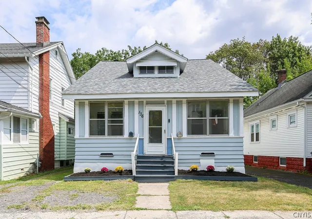 Multi family home for sale at 136 Wadsworth St, Syracuse, NY 13203 | MLS# S1710620